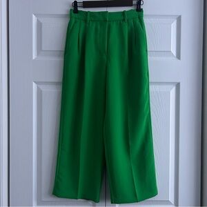 Aritzia Wilfred The Effortless Cropped Vibrant Green Tailored Wide Leg Trousers.